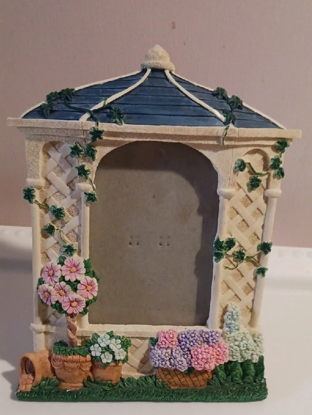 Decorative Garden Gazebo Photo Frame - Cream Lattice Design Blue Pink  Flowers